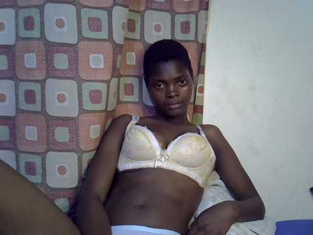 Slender-kerry live cam on BongaCams