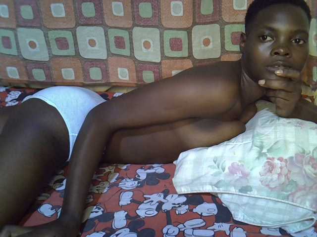 Slender-kerry live cam on BongaCams