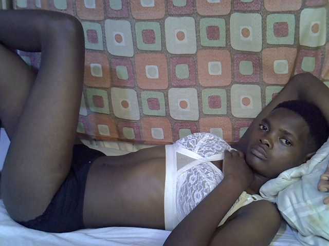 Slender-kerry live cam on BongaCams