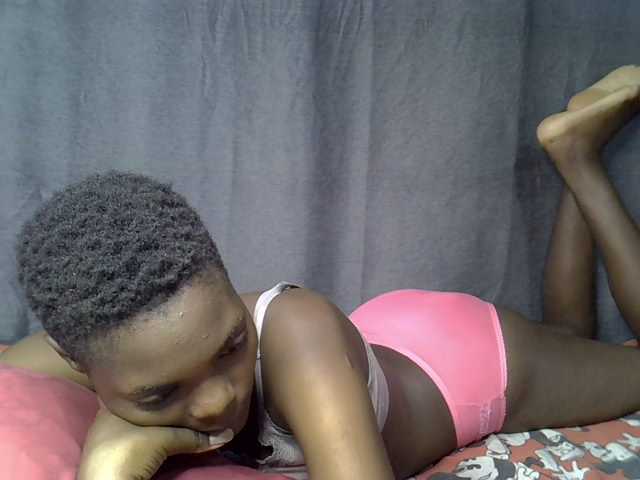 Slender-kerry live cam on BongaCams