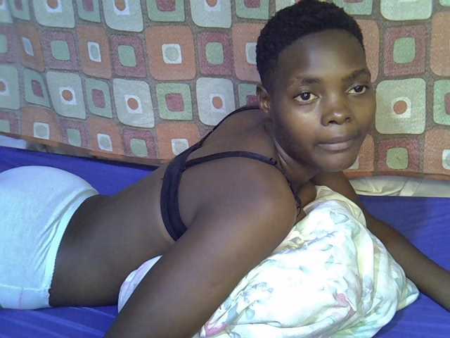 Slender-kerry live cam on BongaCams