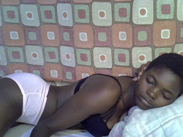 Slender-kerry live cam on BongaCams