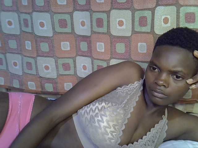Slender-kerry live cam on BongaCams