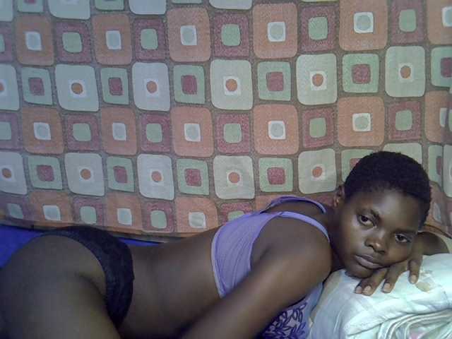 Slender-kerry live cam on BongaCams