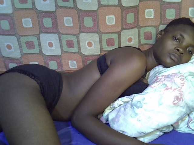 Slender-kerry live cam on BongaCams