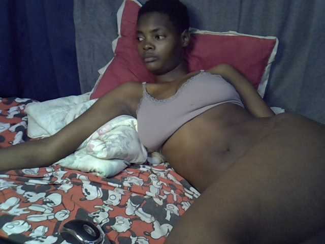 Slender-kerry live cam on BongaCams