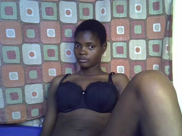 Slender-kerry live cam on BongaCams