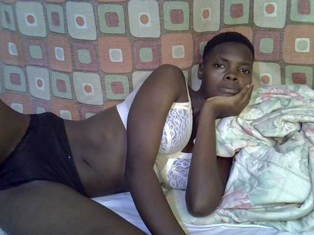 Slender-kerry live cam on BongaCams