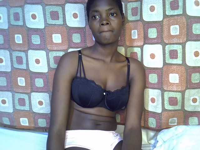 Slender-kerry live cam on BongaCams