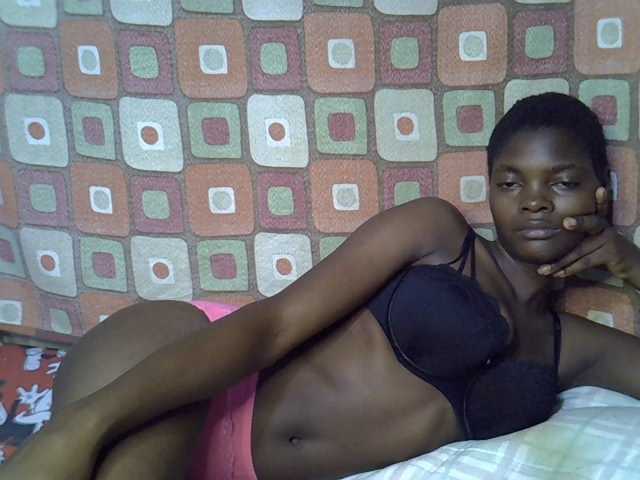 Slender-kerry live cam on BongaCams