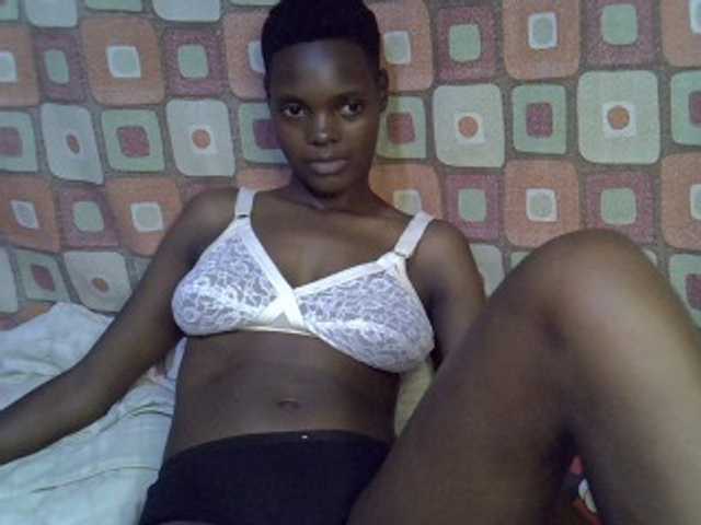 Slender-kerry live cam on BongaCams