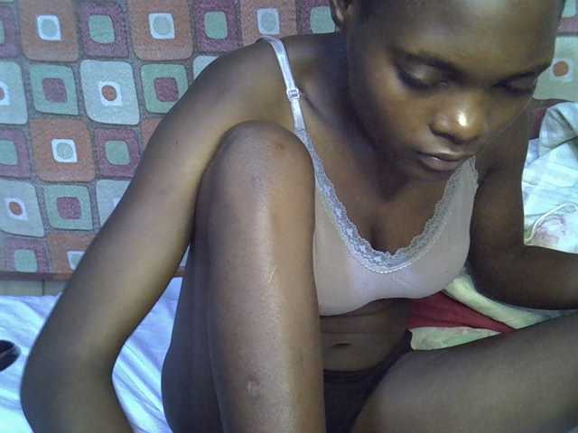 Slender-kerry live cam on BongaCams