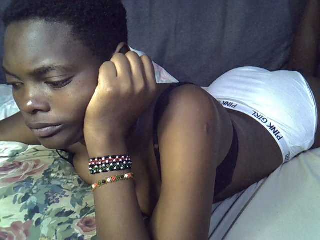 Slender-kerry live cam on BongaCams