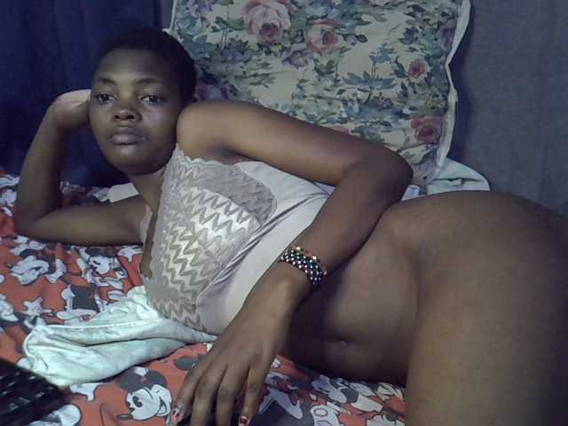 Slender-kerry live cam on BongaCams