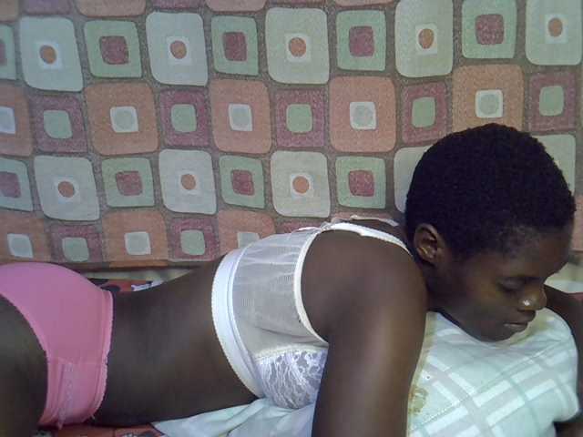 Slender-kerry live cam on BongaCams