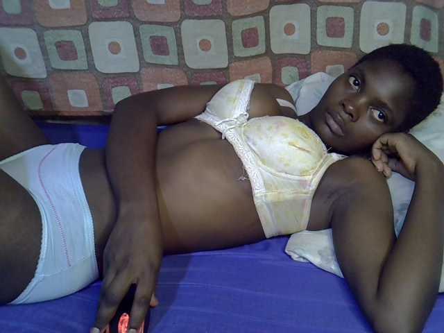 Slender-kerry live cam on BongaCams