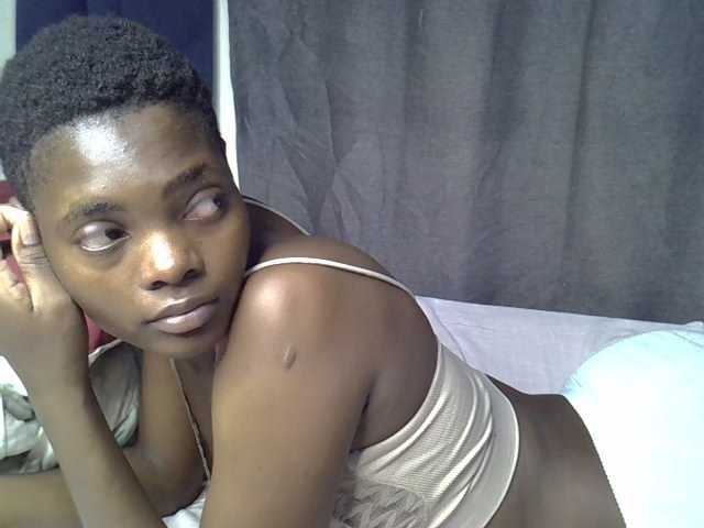 Slender-kerry live cam on BongaCams