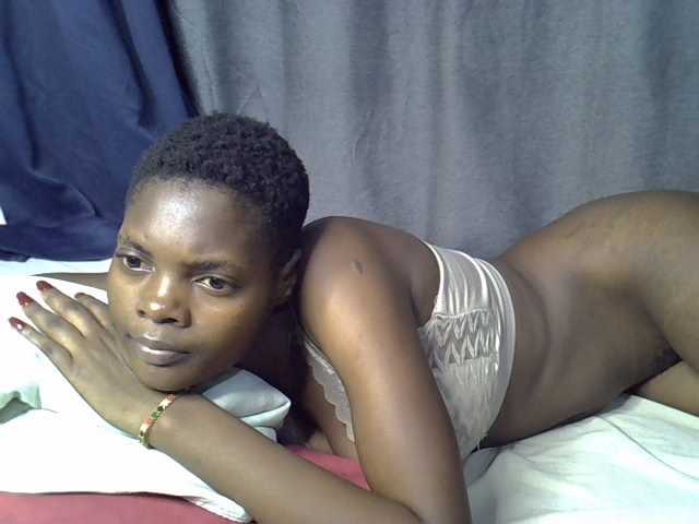 Slender-kerry live cam on BongaCams