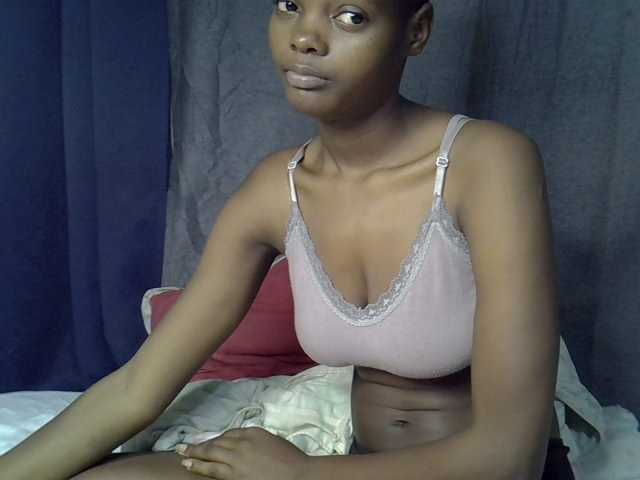Slender-kerry live cam on BongaCams
