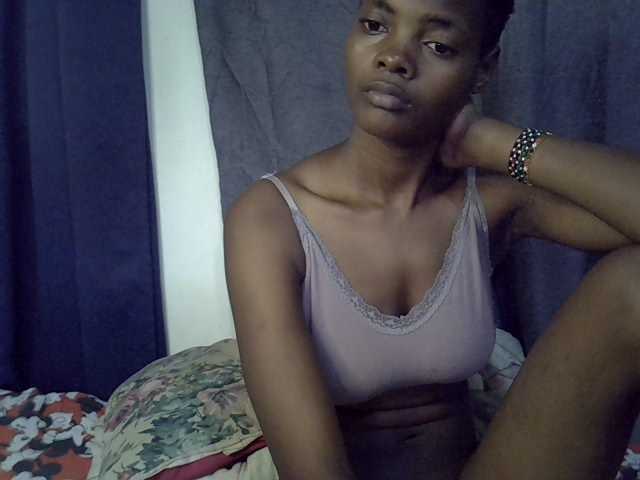 Slender-kerry live cam on BongaCams