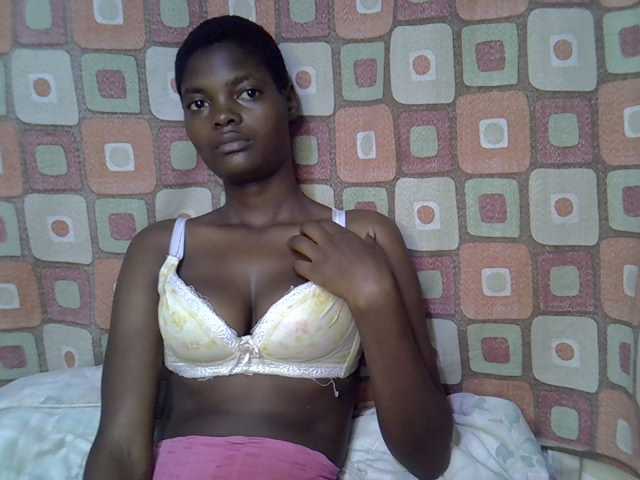 Slender-kerry live cam on BongaCams