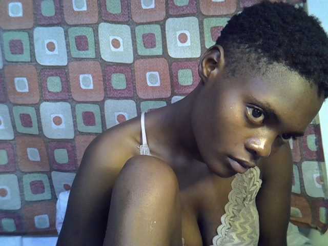Slender-kerry live cam on BongaCams