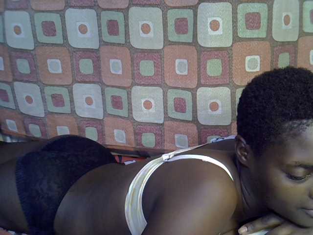 Slender-kerry live cam on BongaCams