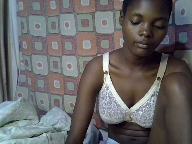 Slender-kerry live cam on BongaCams