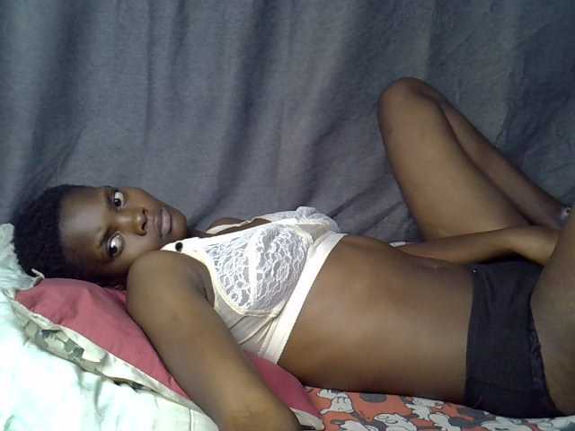 Slender-kerry live cam on BongaCams