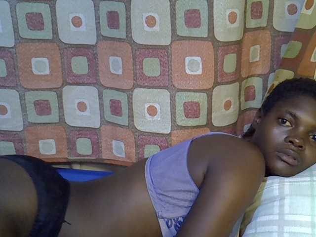 Slender-kerry live cam on BongaCams