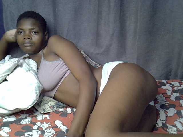 Slender-kerry live cam on BongaCams