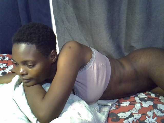 Slender-kerry live cam on BongaCams