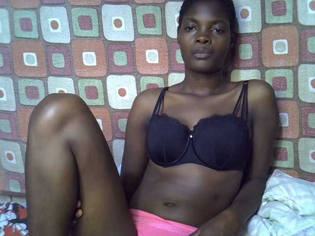 Slender-kerry live cam on BongaCams
