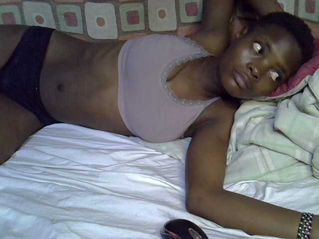 Slender-kerry live cam on BongaCams