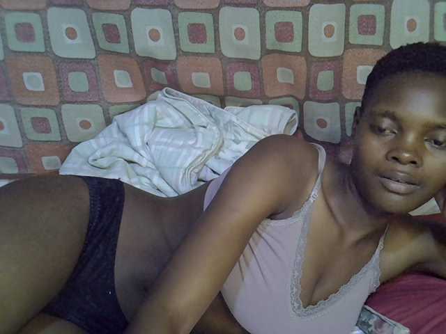 Slender-kerry live cam on BongaCams