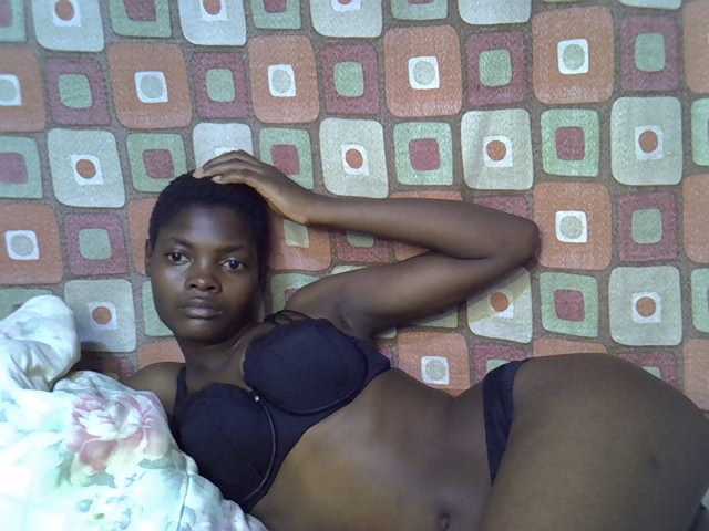 Slender-kerry live cam on BongaCams