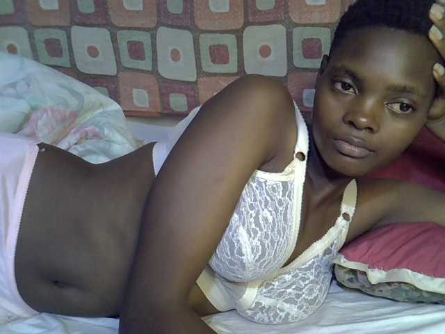 Slender-kerry live cam on BongaCams