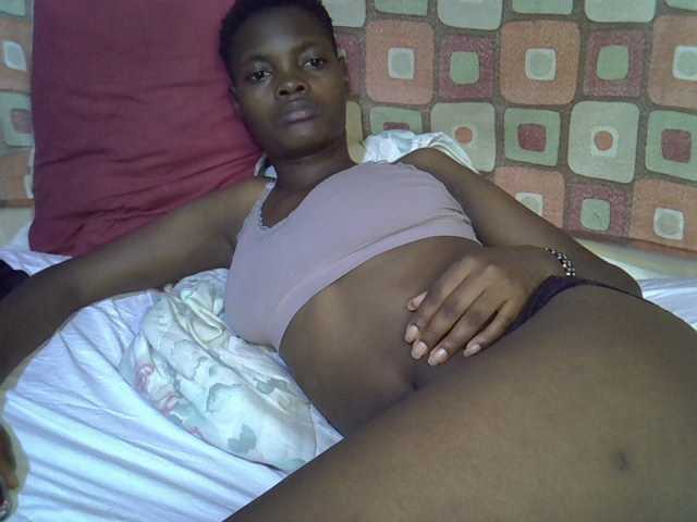 Slender-kerry live cam on BongaCams