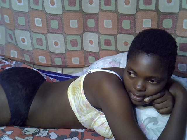 Slender-kerry live cam on BongaCams