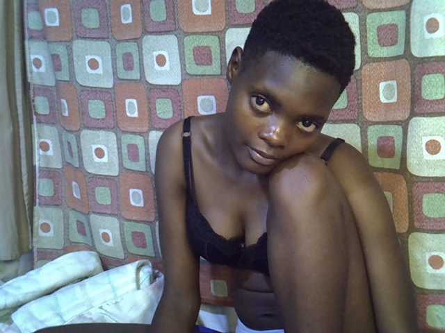 Slender-kerry live cam on BongaCams