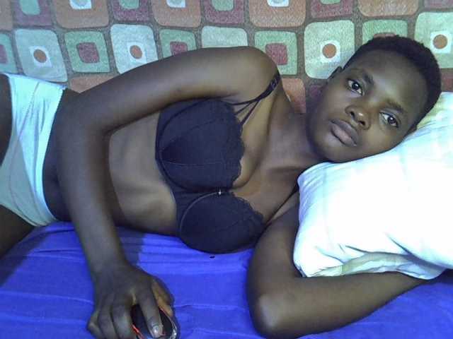 Slender-kerry live cam on BongaCams