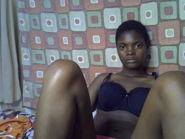 Slender-kerry live cam on BongaCams