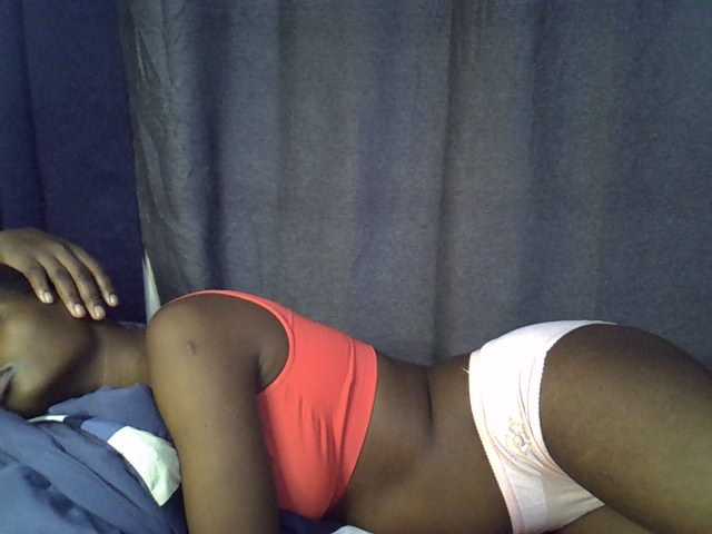 Slender-kerry live cam on BongaCams