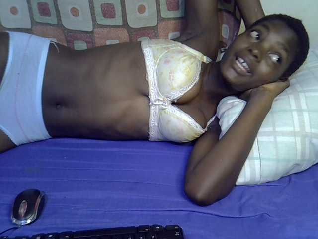 Slender-kerry live cam on BongaCams