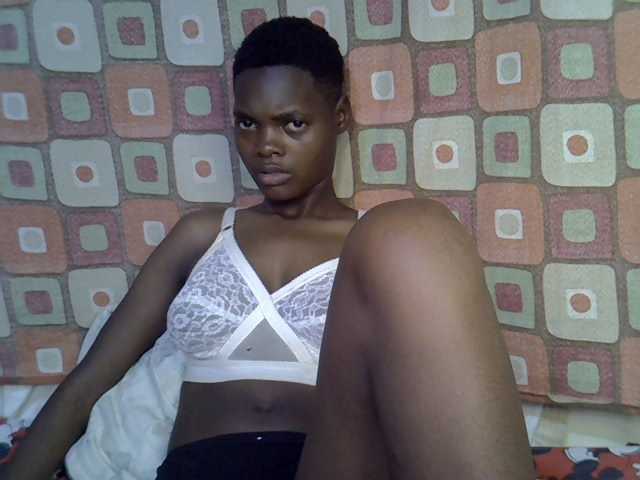 Slender-kerry live cam on BongaCams