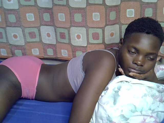 Slender-kerry live cam on BongaCams