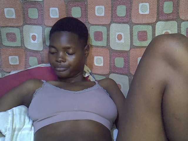 Slender-kerry live cam on BongaCams