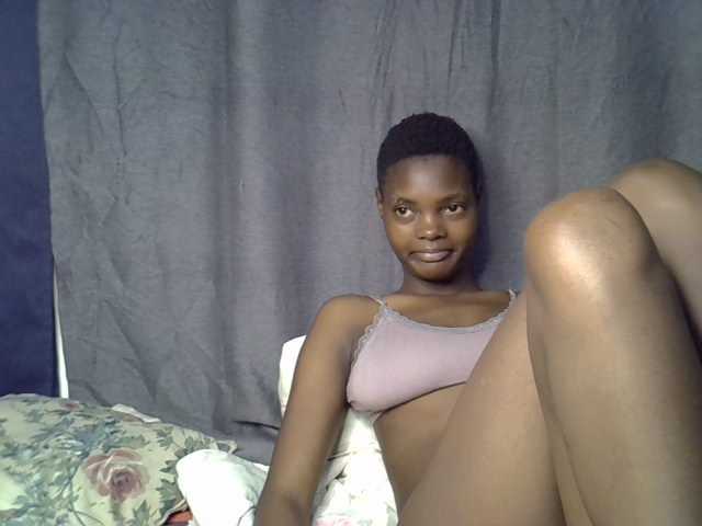 Slender-kerry live cam on BongaCams