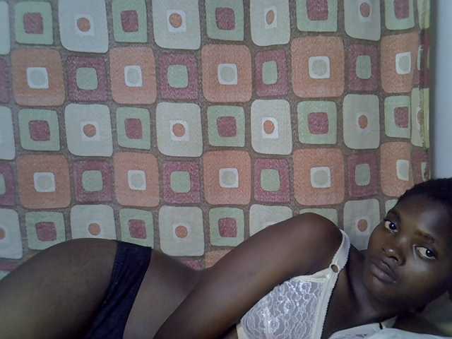 Slender-kerry live cam on BongaCams