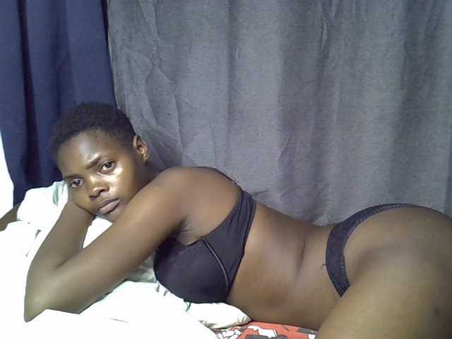 Slender-kerry live cam on BongaCams